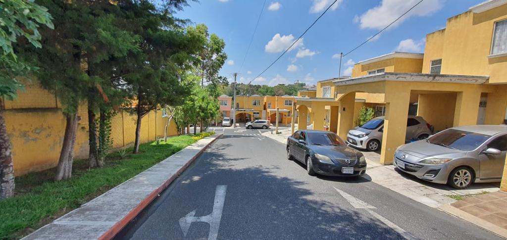 Venta de Casa o Casas, Terrenos, Propiedades, Apartamentos, Inmuebles en Guatemala, zona 11, zona 7, zona 2, zona 18, zona 16, Mixco, Carretera Al Salvador, Fraijanes, Santa Catarina Pinula, Antigua Guatemala, Villa Nueva, Villa Canales, San Miguel Petapa - Venta o Alquiler de Casas En Guatemala