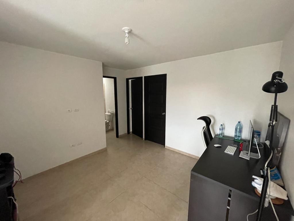 Venta de Casa o Casas, Terrenos, Propiedades, Apartamentos, Inmuebles en Guatemala, zona 11, zona 7, zona 2, zona 18, zona 16, Mixco, Carretera Al Salvador, Fraijanes, Santa Catarina Pinula, Antigua Guatemala, Villa Nueva, Villa Canales, San Miguel Petapa - Venta o Alquiler de Casas En Guatemala