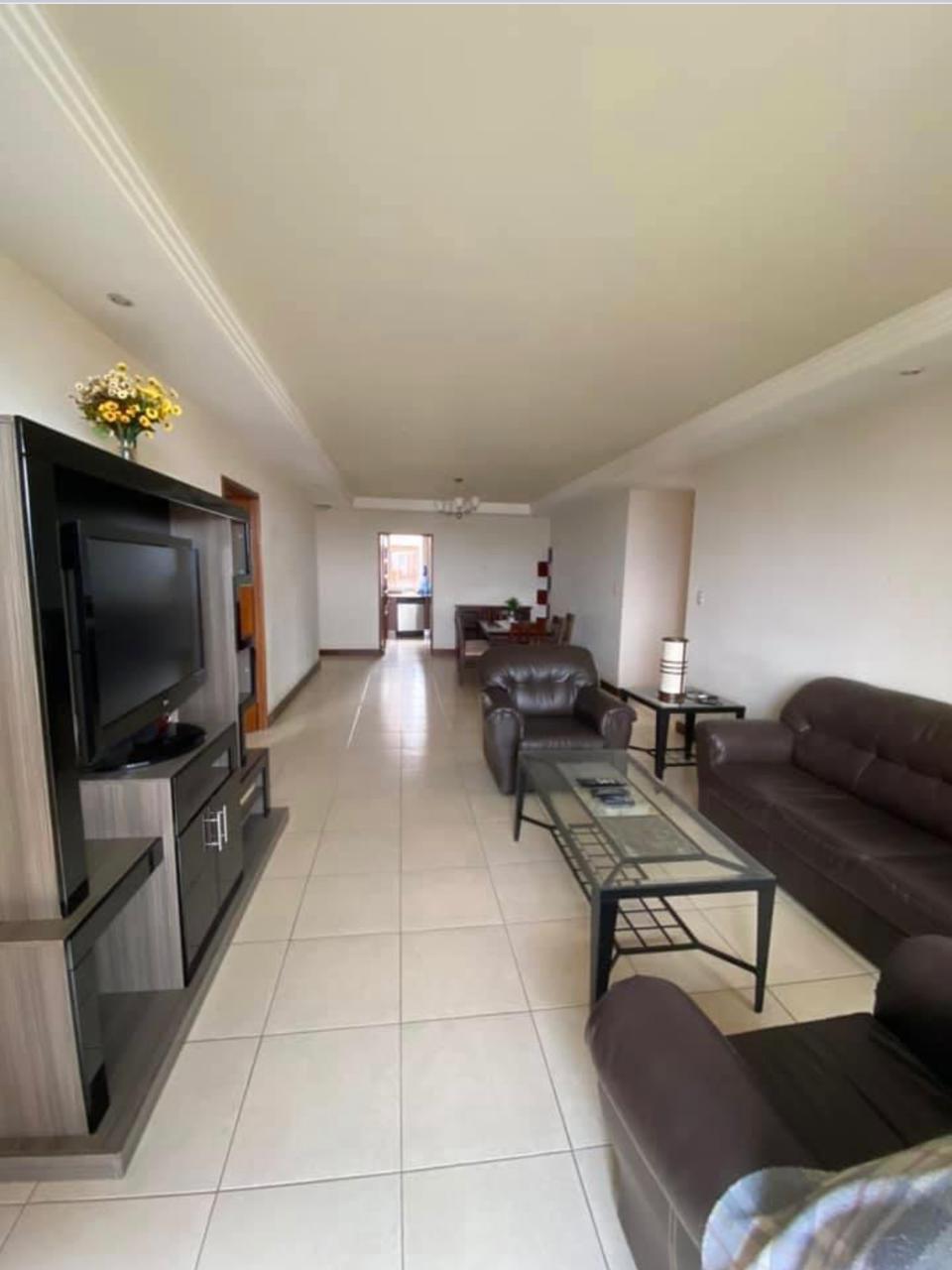 Venta de Casa o Casas, Terrenos, Propiedades, Apartamentos, Inmuebles en Guatemala, zona 11, zona 7, zona 2, zona 18, zona 16, Mixco, Carretera Al Salvador, Fraijanes, Santa Catarina Pinula, Antigua Guatemala, Villa Nueva, Villa Canales, San Miguel Petapa - Venta o Alquiler de Casas En Guatemala