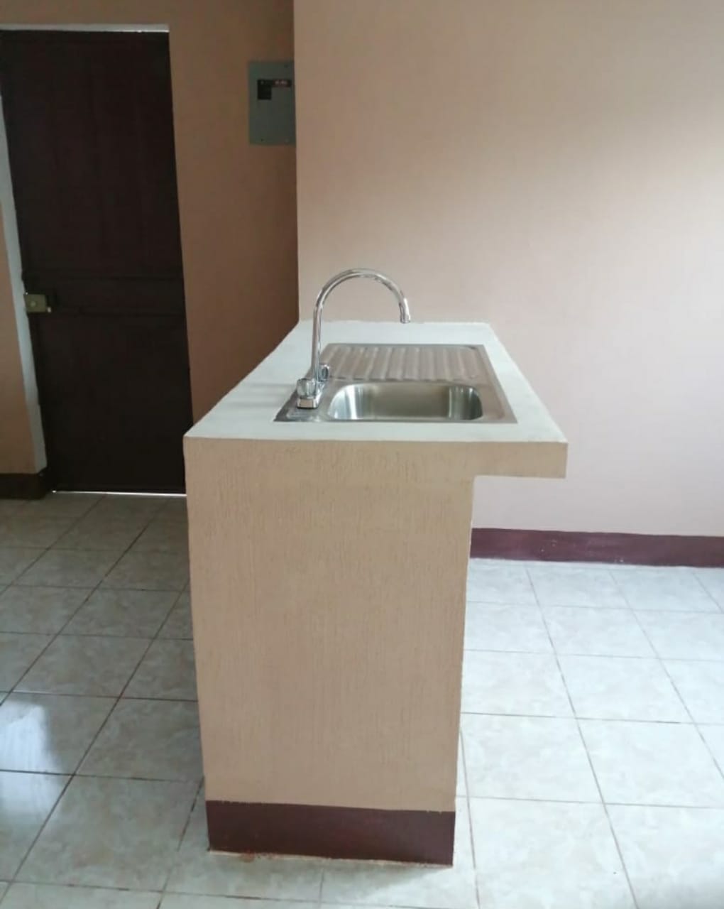 Venta de Casa o Casas, Terrenos, Propiedades, Apartamentos, Inmuebles en Guatemala, zona 11, zona 7, zona 2, zona 18, zona 16, Mixco, Carretera Al Salvador, Fraijanes, Santa Catarina Pinula, Antigua Guatemala, Villa Nueva, Villa Canales, San Miguel Petapa - Venta o Alquiler de Casas En Guatemala