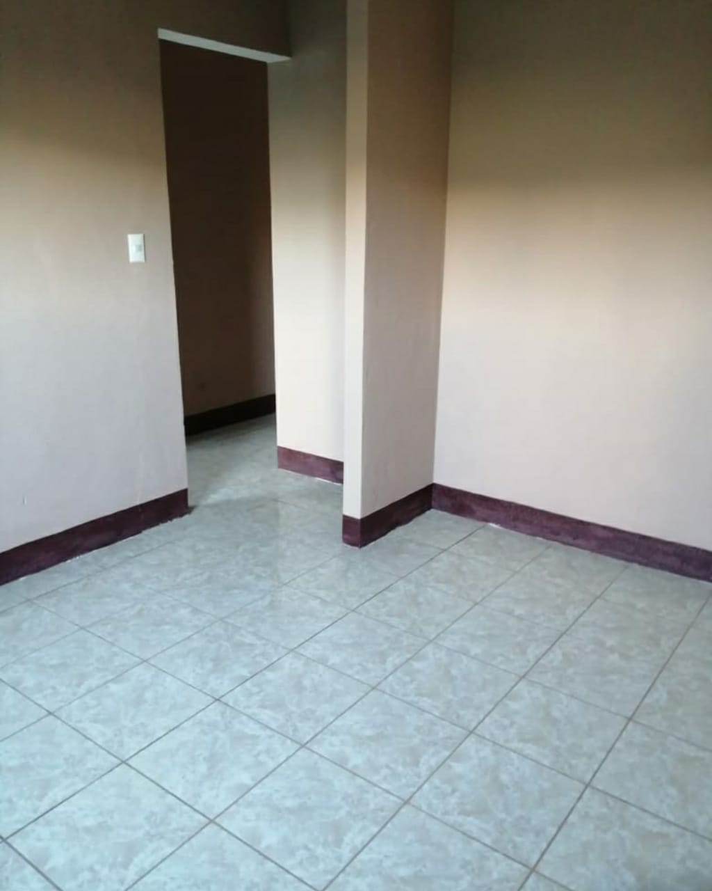 Venta de Casa o Casas, Terrenos, Propiedades, Apartamentos, Inmuebles en Guatemala, zona 11, zona 7, zona 2, zona 18, zona 16, Mixco, Carretera Al Salvador, Fraijanes, Santa Catarina Pinula, Antigua Guatemala, Villa Nueva, Villa Canales, San Miguel Petapa - Venta o Alquiler de Casas En Guatemala