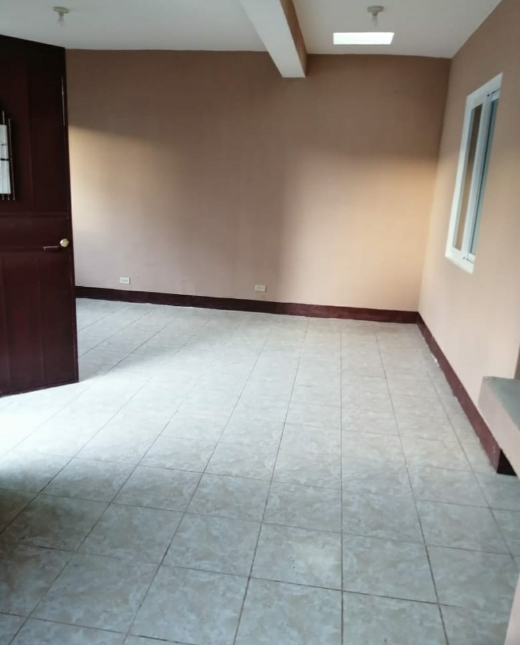 Venta de Casa o Casas, Terrenos, Propiedades, Apartamentos, Inmuebles en Guatemala, zona 11, zona 7, zona 2, zona 18, zona 16, Mixco, Carretera Al Salvador, Fraijanes, Santa Catarina Pinula, Antigua Guatemala, Villa Nueva, Villa Canales, San Miguel Petapa - Venta o Alquiler de Casas En Guatemala