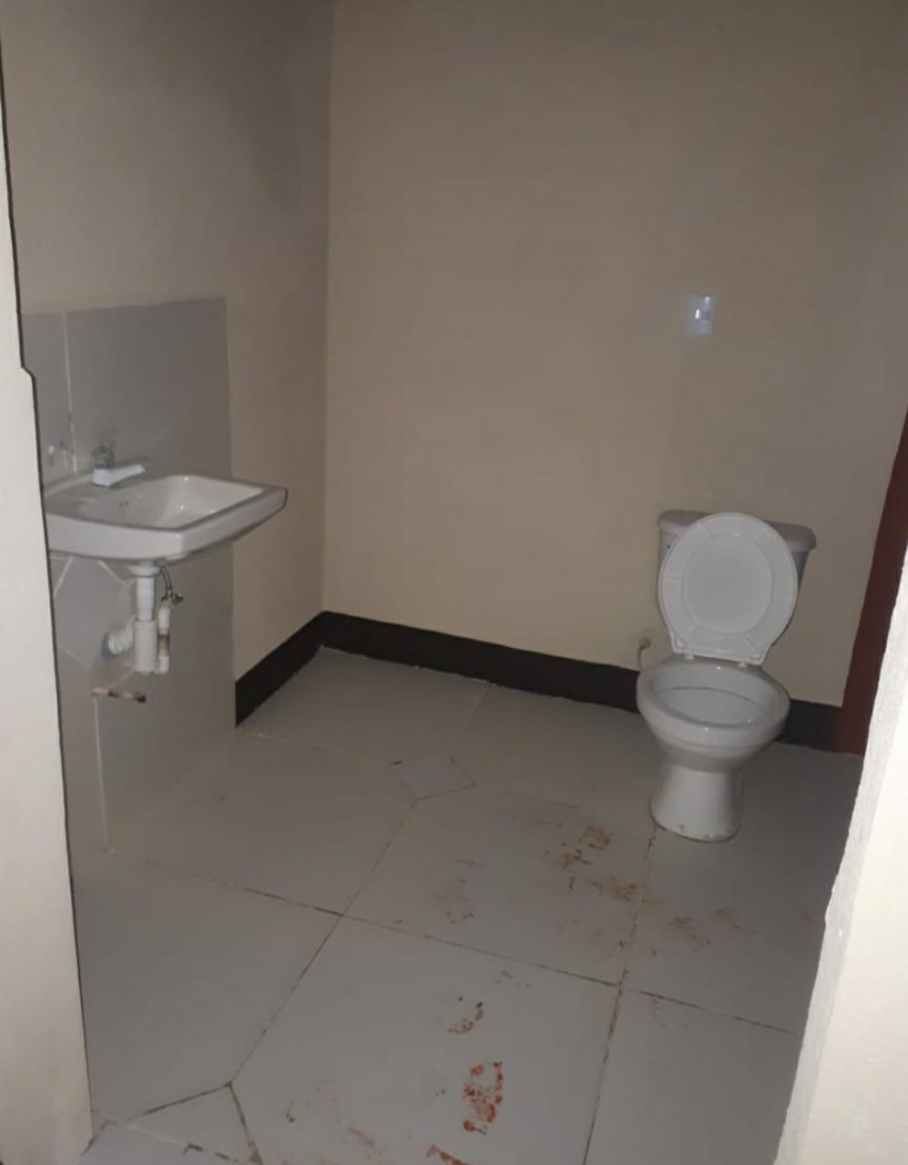 Venta de Casa o Casas, Terrenos, Propiedades, Apartamentos, Inmuebles en Guatemala, zona 11, zona 7, zona 2, zona 18, zona 16, Mixco, Carretera Al Salvador, Fraijanes, Santa Catarina Pinula, Antigua Guatemala, Villa Nueva, Villa Canales, San Miguel Petapa - Venta o Alquiler de Casas En Guatemala