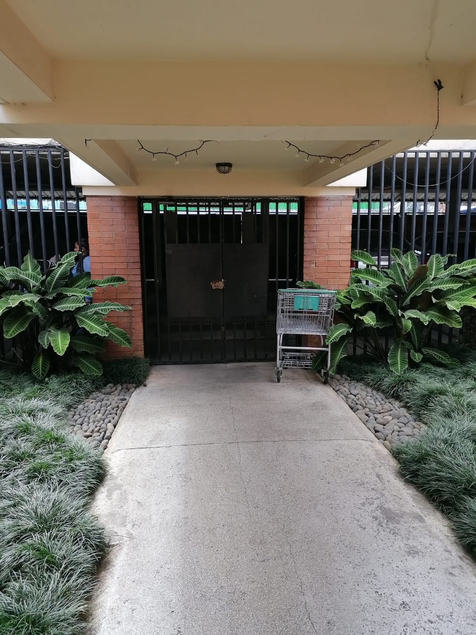 Venta de Casa o Casas, Terrenos, Propiedades, Apartamentos, Inmuebles en Guatemala, zona 11, zona 7, zona 2, zona 18, zona 16, Mixco, Carretera Al Salvador, Fraijanes, Santa Catarina Pinula, Antigua Guatemala, Villa Nueva, Villa Canales, San Miguel Petapa - Venta o Alquiler de Casas En Guatemala