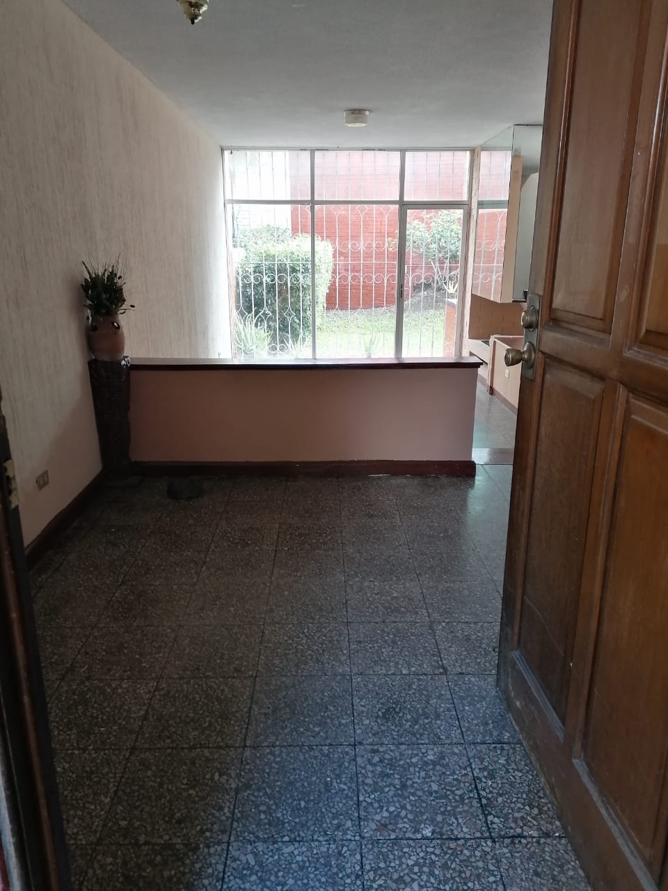 Venta de Casa o Casas, Terrenos, Propiedades, Apartamentos, Inmuebles en Guatemala, zona 11, zona 7, zona 2, zona 18, zona 16, Mixco, Carretera Al Salvador, Fraijanes, Santa Catarina Pinula, Antigua Guatemala, Villa Nueva, Villa Canales, San Miguel Petapa - Venta o Alquiler de Casas En Guatemala