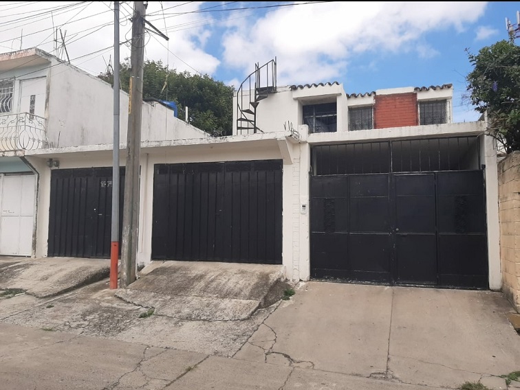 Venta de Casa o Casas, Terrenos, Propiedades, Apartamentos, Inmuebles en Guatemala, zona 11, zona 7, zona 2, zona 18, zona 16, Mixco, Carretera Al Salvador, Fraijanes, Santa Catarina Pinula, Antigua Guatemala, Villa Nueva, Villa Canales, San Miguel Petapa - Venta o Alquiler de Casas En Guatemala