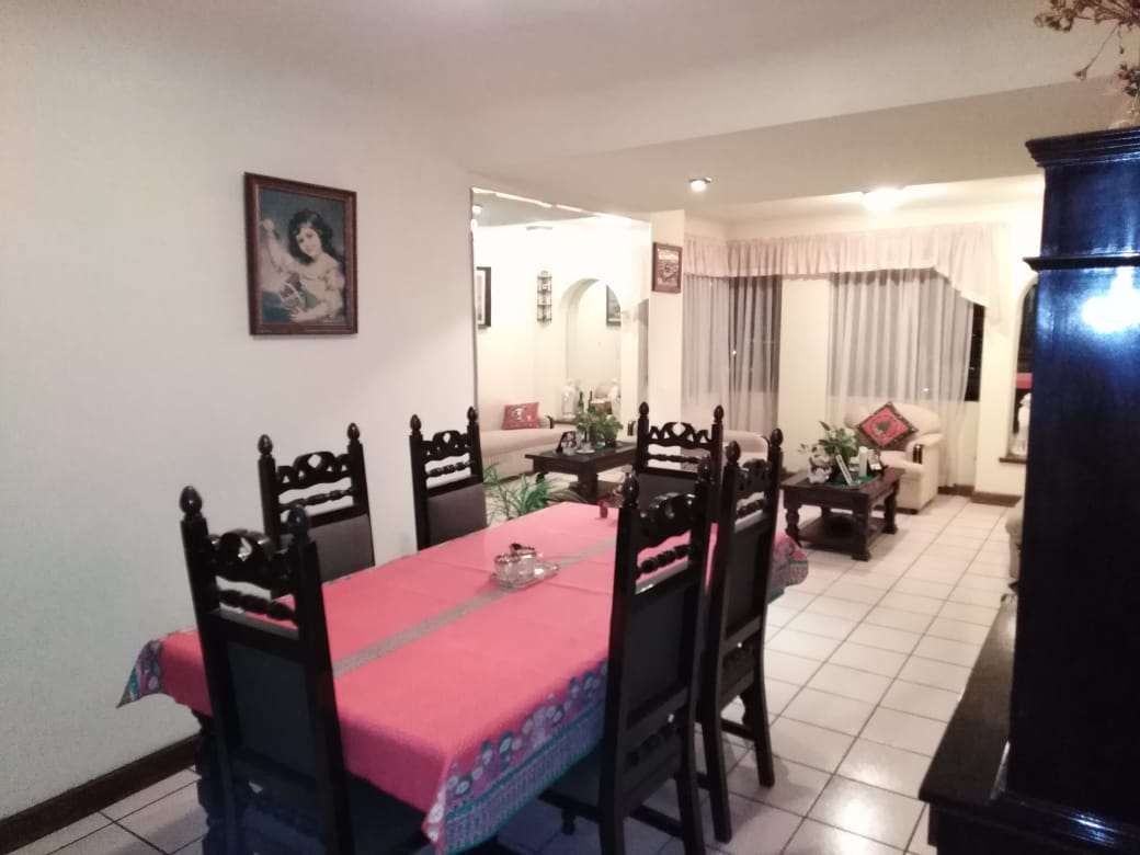 Venta de Casa o Casas, Terrenos, Propiedades, Apartamentos, Inmuebles en Guatemala, zona 11, zona 7, zona 2, zona 18, zona 16, Mixco, Carretera Al Salvador, Fraijanes, Santa Catarina Pinula, Antigua Guatemala, Villa Nueva, Villa Canales, San Miguel Petapa - Venta o Alquiler de Casas En Guatemala