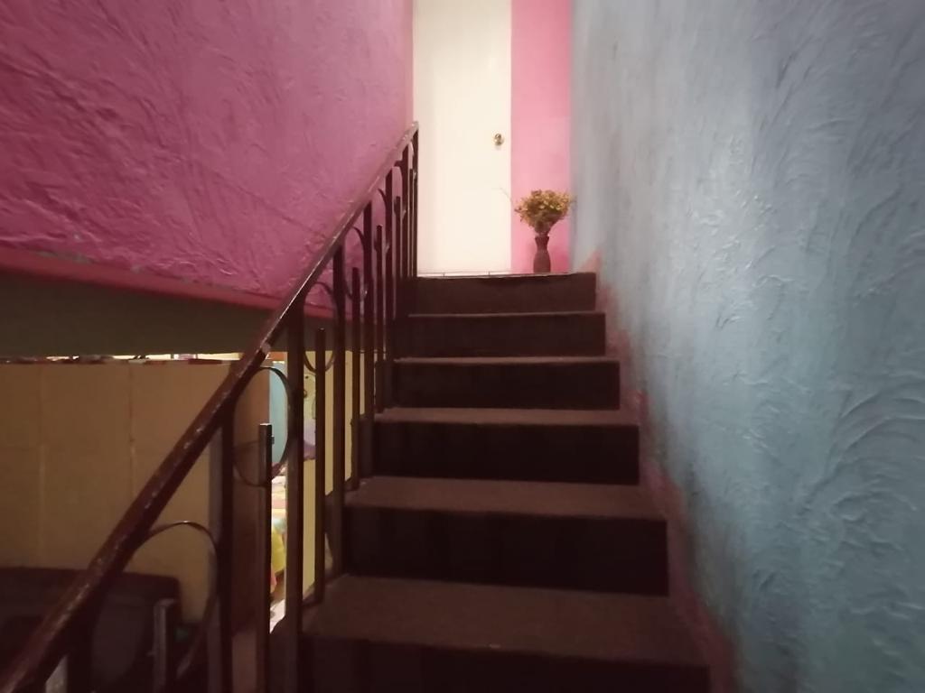 Venta de Casa o Casas, Terrenos, Propiedades, Apartamentos, Inmuebles en Guatemala, zona 11, zona 7, zona 2, zona 18, zona 16, Mixco, Carretera Al Salvador, Fraijanes, Santa Catarina Pinula, Antigua Guatemala, Villa Nueva, Villa Canales, San Miguel Petapa - Venta o Alquiler de Casas En Guatemala