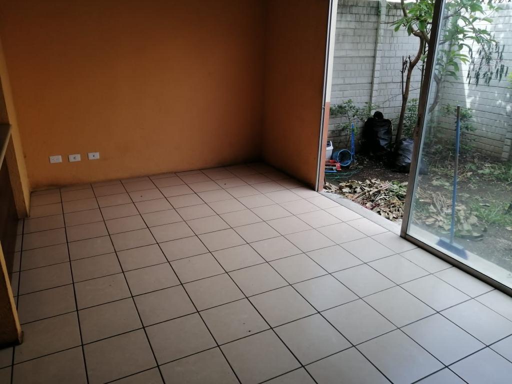 Venta de Casa o Casas, Terrenos, Propiedades, Apartamentos, Inmuebles en Guatemala, zona 11, zona 7, zona 2, zona 18, zona 16, Mixco, Carretera Al Salvador, Fraijanes, Santa Catarina Pinula, Antigua Guatemala, Villa Nueva, Villa Canales, San Miguel Petapa - Venta o Alquiler de Casas En Guatemala