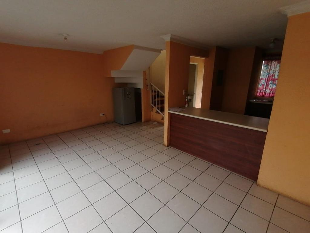 Venta de Casa o Casas, Terrenos, Propiedades, Apartamentos, Inmuebles en Guatemala, zona 11, zona 7, zona 2, zona 18, zona 16, Mixco, Carretera Al Salvador, Fraijanes, Santa Catarina Pinula, Antigua Guatemala, Villa Nueva, Villa Canales, San Miguel Petapa - Venta o Alquiler de Casas En Guatemala