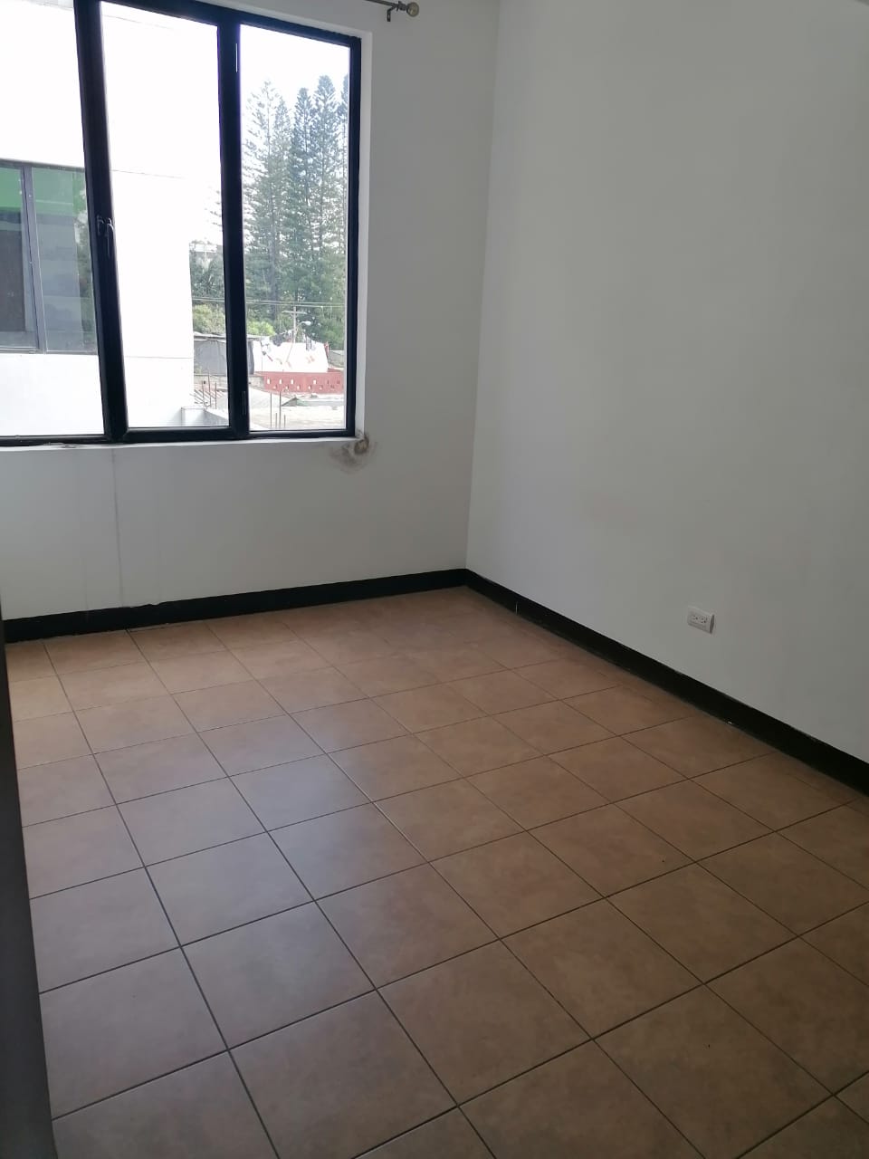 Venta de Casa o Casas, Terrenos, Propiedades, Apartamentos, Inmuebles en Guatemala, zona 11, zona 7, zona 2, zona 18, zona 16, Mixco, Carretera Al Salvador, Fraijanes, Santa Catarina Pinula, Antigua Guatemala, Villa Nueva, Villa Canales, San Miguel Petapa - Venta o Alquiler de Casas En Guatemala