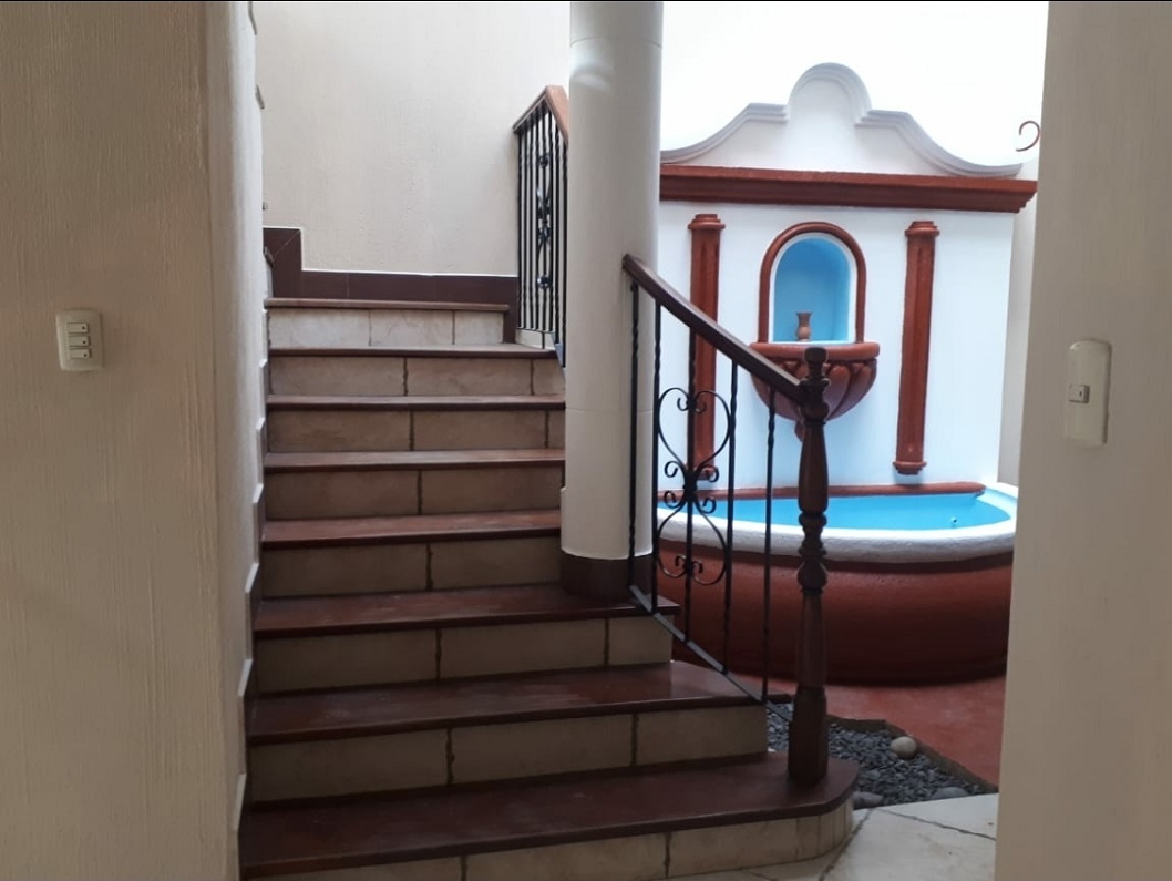 Venta de Casa o Casas, Terrenos, Propiedades, Apartamentos, Inmuebles en Guatemala, zona 11, zona 7, zona 2, zona 18, zona 16, Mixco, Carretera Al Salvador, Fraijanes, Santa Catarina Pinula, Antigua Guatemala, Villa Nueva, Villa Canales, San Miguel Petapa - Venta o Alquiler de Casas En Guatemala