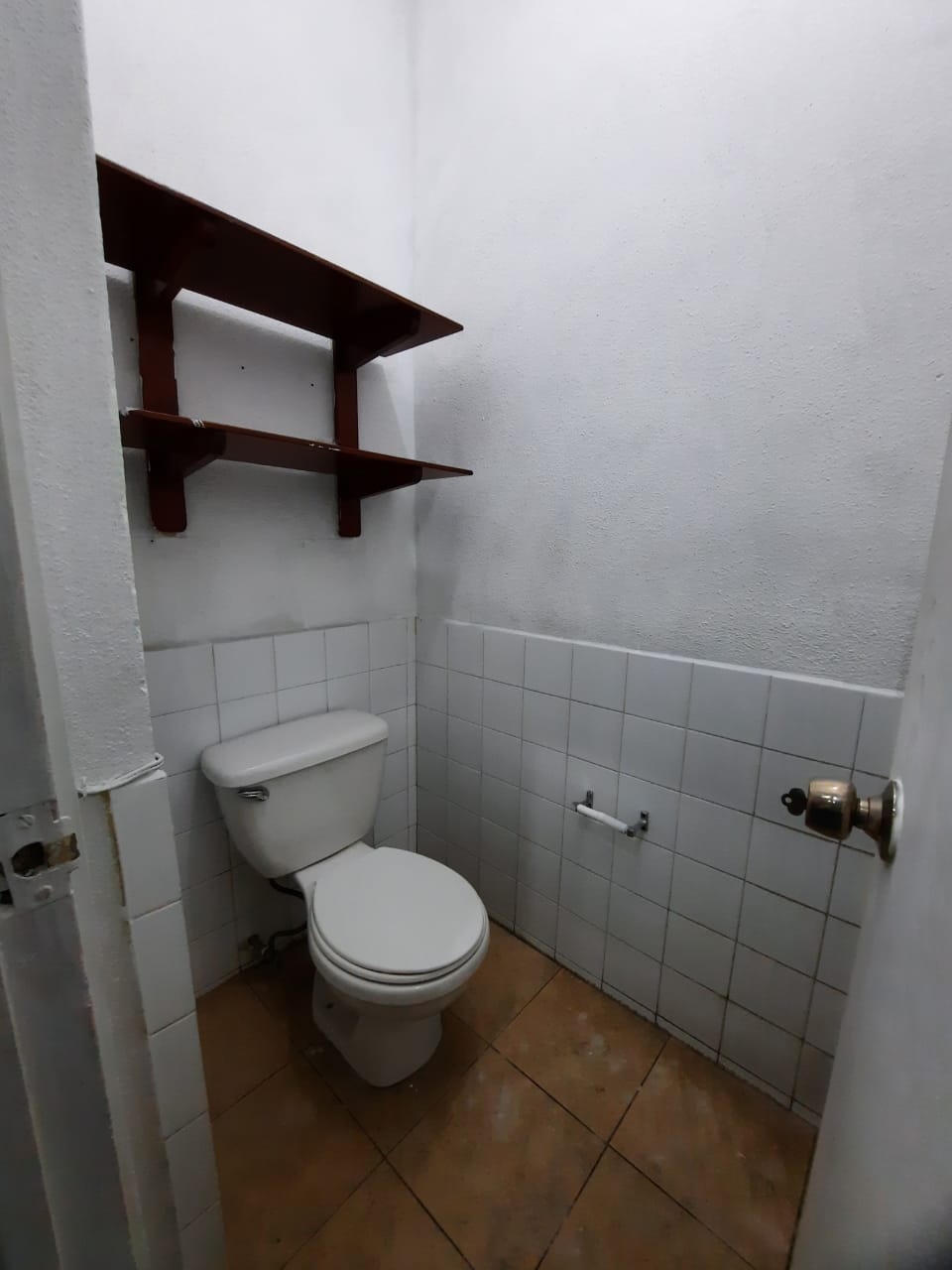Venta de Casa o Casas, Terrenos, Propiedades, Apartamentos, Inmuebles en Guatemala, zona 11, zona 7, zona 2, zona 18, zona 16, Mixco, Carretera Al Salvador, Fraijanes, Santa Catarina Pinula, Antigua Guatemala, Villa Nueva, Villa Canales, San Miguel Petapa - Venta o Alquiler de Casas En Guatemala