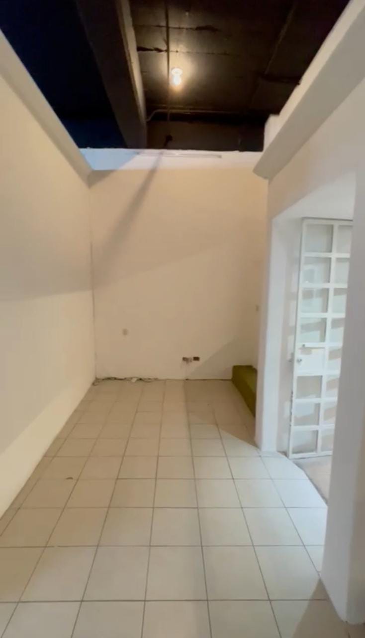 Venta de Casa o Casas, Terrenos, Propiedades, Apartamentos, Inmuebles en Guatemala, zona 11, zona 7, zona 2, zona 18, zona 16, Mixco, Carretera Al Salvador, Fraijanes, Santa Catarina Pinula, Antigua Guatemala, Villa Nueva, Villa Canales, San Miguel Petapa - Venta o Alquiler de Casas En Guatemala