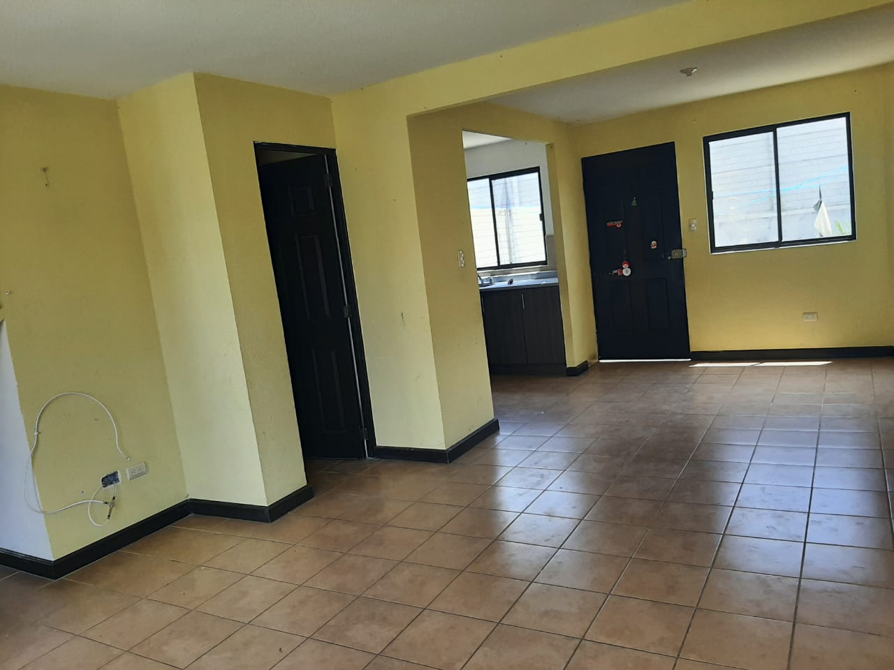 Venta de Casa o Casas, Terrenos, Propiedades, Apartamentos, Inmuebles en Guatemala, zona 11, zona 7, zona 2, zona 18, zona 16, Mixco, Carretera Al Salvador, Fraijanes, Santa Catarina Pinula, Antigua Guatemala, Villa Nueva, Villa Canales, San Miguel Petapa - Venta o Alquiler de Casas En Guatemala