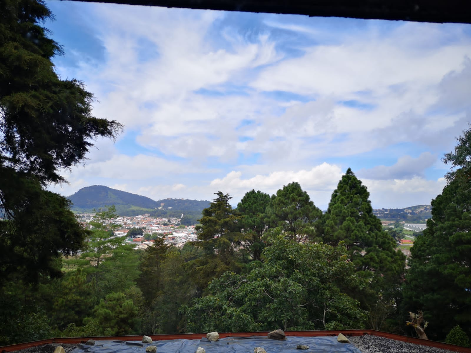 Venta de Casa o Casas, Terrenos, Propiedades, Apartamentos, Inmuebles en Guatemala, zona 11, zona 7, zona 2, zona 18, zona 16, Mixco, Carretera Al Salvador, Fraijanes, Santa Catarina Pinula, Antigua Guatemala, Villa Nueva, Villa Canales, San Miguel Petapa - Venta o Alquiler de Casas En Guatemala