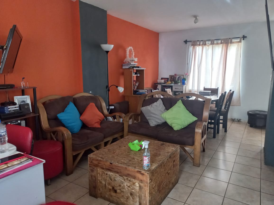Venta de Casa o Casas, Terrenos, Propiedades, Apartamentos, Inmuebles en Guatemala, zona 11, zona 7, zona 2, zona 18, zona 16, Mixco, Carretera Al Salvador, Fraijanes, Santa Catarina Pinula, Antigua Guatemala, Villa Nueva, Villa Canales, San Miguel Petapa - Venta o Alquiler de Casas En Guatemala
