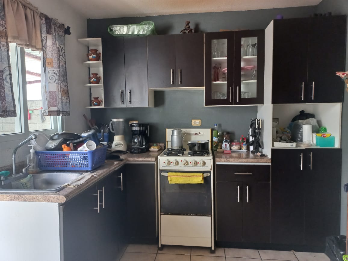 Venta de Casa o Casas, Terrenos, Propiedades, Apartamentos, Inmuebles en Guatemala, zona 11, zona 7, zona 2, zona 18, zona 16, Mixco, Carretera Al Salvador, Fraijanes, Santa Catarina Pinula, Antigua Guatemala, Villa Nueva, Villa Canales, San Miguel Petapa - Venta o Alquiler de Casas En Guatemala