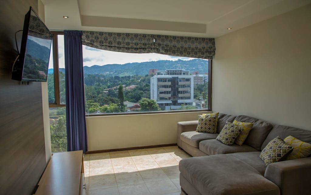 Venta de Casa o Casas, Terrenos, Propiedades, Apartamentos, Inmuebles en Guatemala, zona 11, zona 7, zona 2, zona 18, zona 16, Mixco, Carretera Al Salvador, Fraijanes, Santa Catarina Pinula, Antigua Guatemala, Villa Nueva, Villa Canales, San Miguel Petapa - Venta o Alquiler de Casas En Guatemala