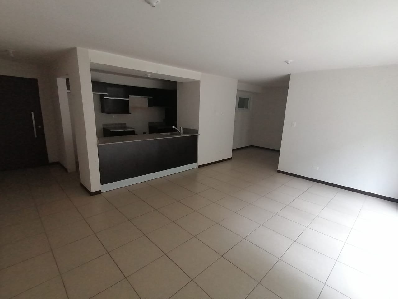 Venta de Casa o Casas, Terrenos, Propiedades, Apartamentos, Inmuebles en Guatemala, zona 11, zona 7, zona 2, zona 18, zona 16, Mixco, Carretera Al Salvador, Fraijanes, Santa Catarina Pinula, Antigua Guatemala, Villa Nueva, Villa Canales, San Miguel Petapa - Venta o Alquiler de Casas En Guatemala