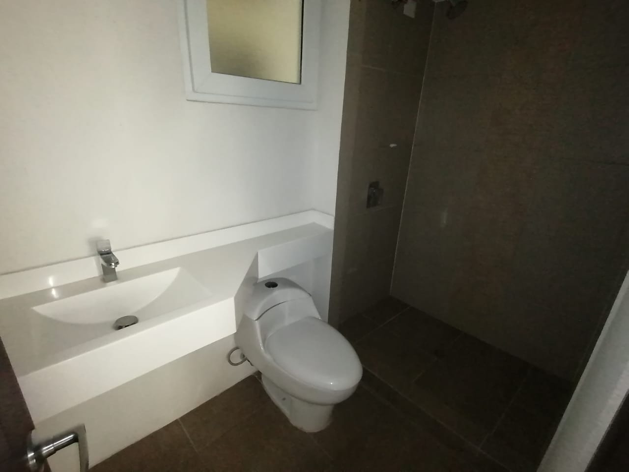 Venta de Casa o Casas, Terrenos, Propiedades, Apartamentos, Inmuebles en Guatemala, zona 11, zona 7, zona 2, zona 18, zona 16, Mixco, Carretera Al Salvador, Fraijanes, Santa Catarina Pinula, Antigua Guatemala, Villa Nueva, Villa Canales, San Miguel Petapa - Venta o Alquiler de Casas En Guatemala