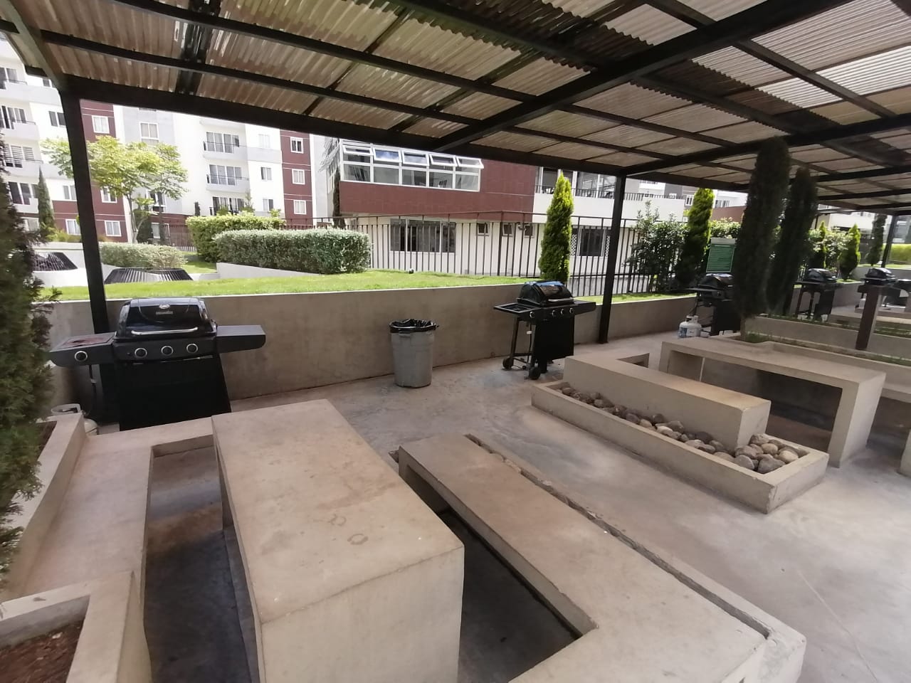 Venta de Casa o Casas, Terrenos, Propiedades, Apartamentos, Inmuebles en Guatemala, zona 11, zona 7, zona 2, zona 18, zona 16, Mixco, Carretera Al Salvador, Fraijanes, Santa Catarina Pinula, Antigua Guatemala, Villa Nueva, Villa Canales, San Miguel Petapa - Venta o Alquiler de Casas En Guatemala