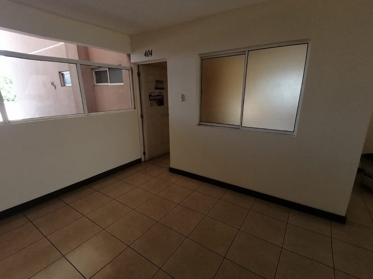 Venta de Casa o Casas, Terrenos, Propiedades, Apartamentos, Inmuebles en Guatemala, zona 11, zona 7, zona 2, zona 18, zona 16, Mixco, Carretera Al Salvador, Fraijanes, Santa Catarina Pinula, Antigua Guatemala, Villa Nueva, Villa Canales, San Miguel Petapa - Venta o Alquiler de Casas En Guatemala