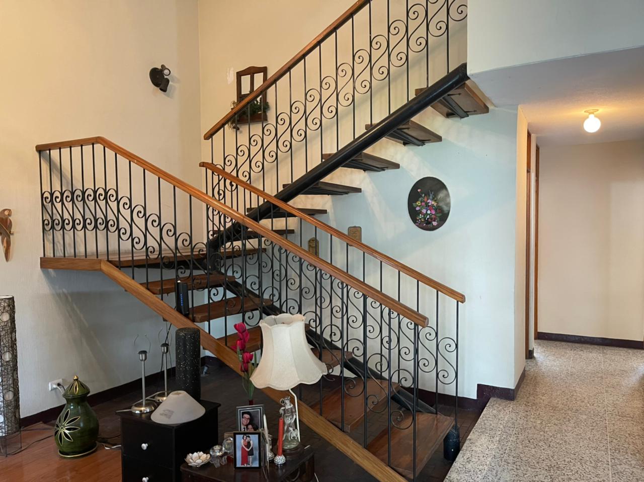 Venta de Casa o Casas, Terrenos, Propiedades, Apartamentos, Inmuebles en Guatemala, zona 11, zona 7, zona 2, zona 18, zona 16, Mixco, Carretera Al Salvador, Fraijanes, Santa Catarina Pinula, Antigua Guatemala, Villa Nueva, Villa Canales, San Miguel Petapa - Venta o Alquiler de Casas En Guatemala