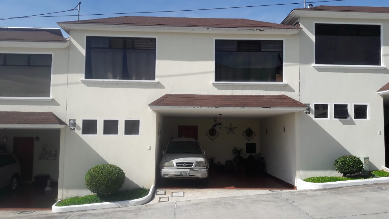 Venta de Casa o Casas, Terrenos, Propiedades, Apartamentos, Inmuebles en Guatemala, zona 11, zona 7, zona 2, zona 18, zona 16, Mixco, Carretera Al Salvador, Fraijanes, Santa Catarina Pinula, Antigua Guatemala, Villa Nueva, Villa Canales, San Miguel Petapa - Venta o Alquiler de Casas En Guatemala