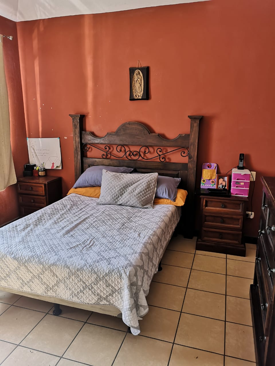 Venta de Casa o Casas, Terrenos, Propiedades, Apartamentos, Inmuebles en Guatemala, zona 11, zona 7, zona 2, zona 18, zona 16, Mixco, Carretera Al Salvador, Fraijanes, Santa Catarina Pinula, Antigua Guatemala, Villa Nueva, Villa Canales, San Miguel Petapa - Venta o Alquiler de Casas En Guatemala