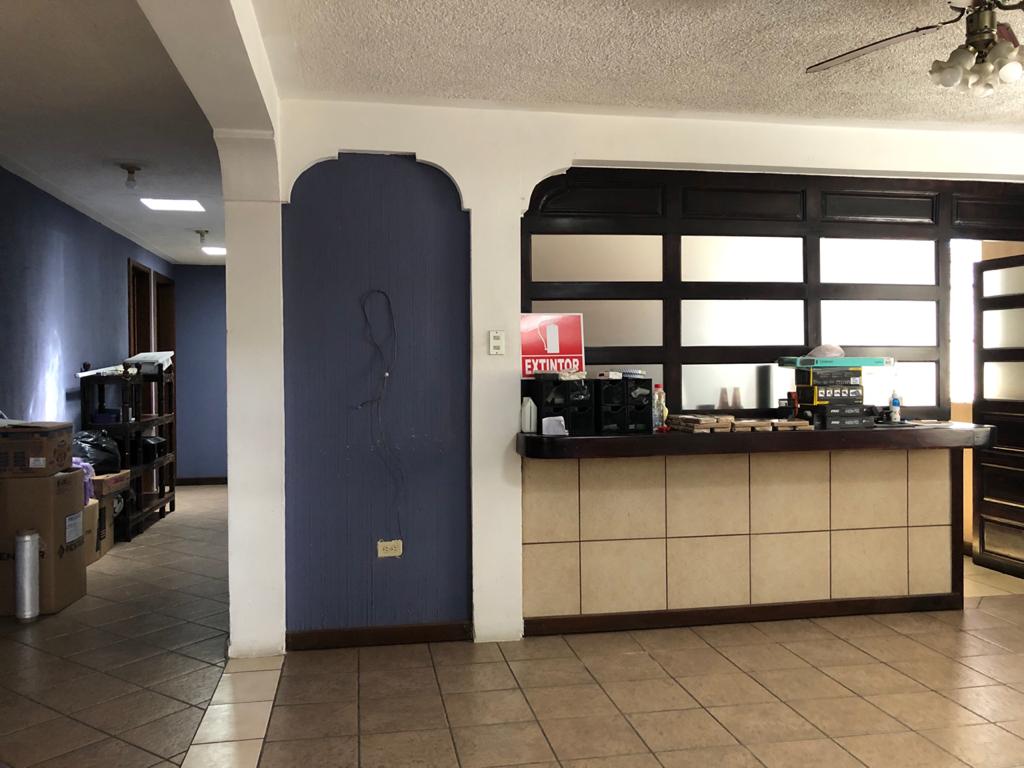 Venta de Casa o Casas, Terrenos, Propiedades, Apartamentos, Inmuebles en Guatemala, zona 11, zona 7, zona 2, zona 18, zona 16, Mixco, Carretera Al Salvador, Fraijanes, Santa Catarina Pinula, Antigua Guatemala, Villa Nueva, Villa Canales, San Miguel Petapa - Venta o Alquiler de Casas En Guatemala