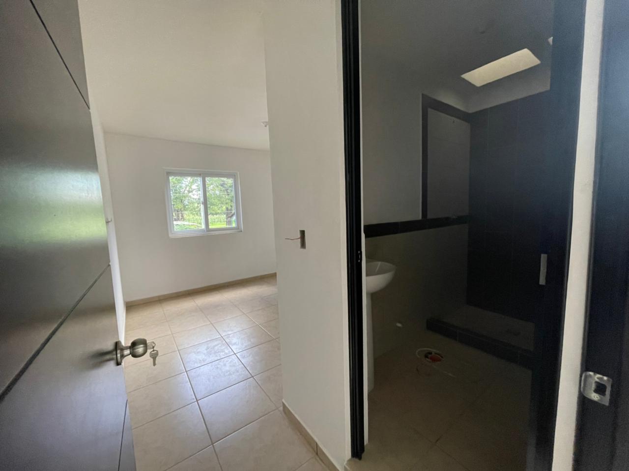 Venta de Casa o Casas, Terrenos, Propiedades, Apartamentos, Inmuebles en Guatemala, zona 11, zona 7, zona 2, zona 18, zona 16, Mixco, Carretera Al Salvador, Fraijanes, Santa Catarina Pinula, Antigua Guatemala, Villa Nueva, Villa Canales, San Miguel Petapa - Venta o Alquiler de Casas En Guatemala