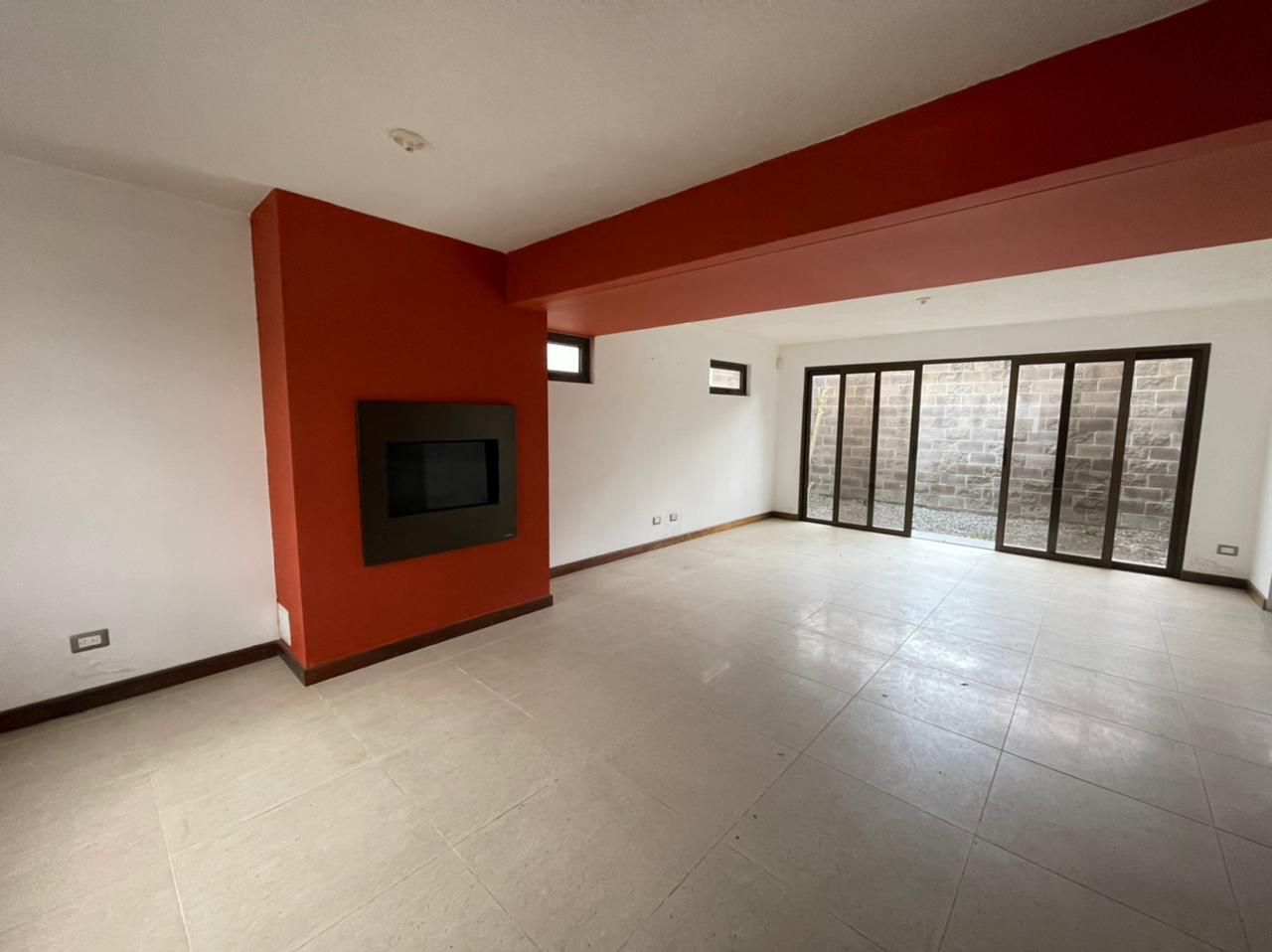 Venta de Casa o Casas, Terrenos, Propiedades, Apartamentos, Inmuebles en Guatemala, zona 11, zona 7, zona 2, zona 18, zona 16, Mixco, Carretera Al Salvador, Fraijanes, Santa Catarina Pinula, Antigua Guatemala, Villa Nueva, Villa Canales, San Miguel Petapa - Venta o Alquiler de Casas En Guatemala