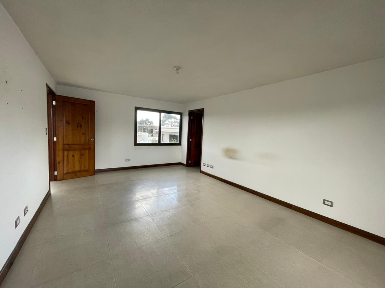 Venta de Casa o Casas, Terrenos, Propiedades, Apartamentos, Inmuebles en Guatemala, zona 11, zona 7, zona 2, zona 18, zona 16, Mixco, Carretera Al Salvador, Fraijanes, Santa Catarina Pinula, Antigua Guatemala, Villa Nueva, Villa Canales, San Miguel Petapa - Venta o Alquiler de Casas En Guatemala