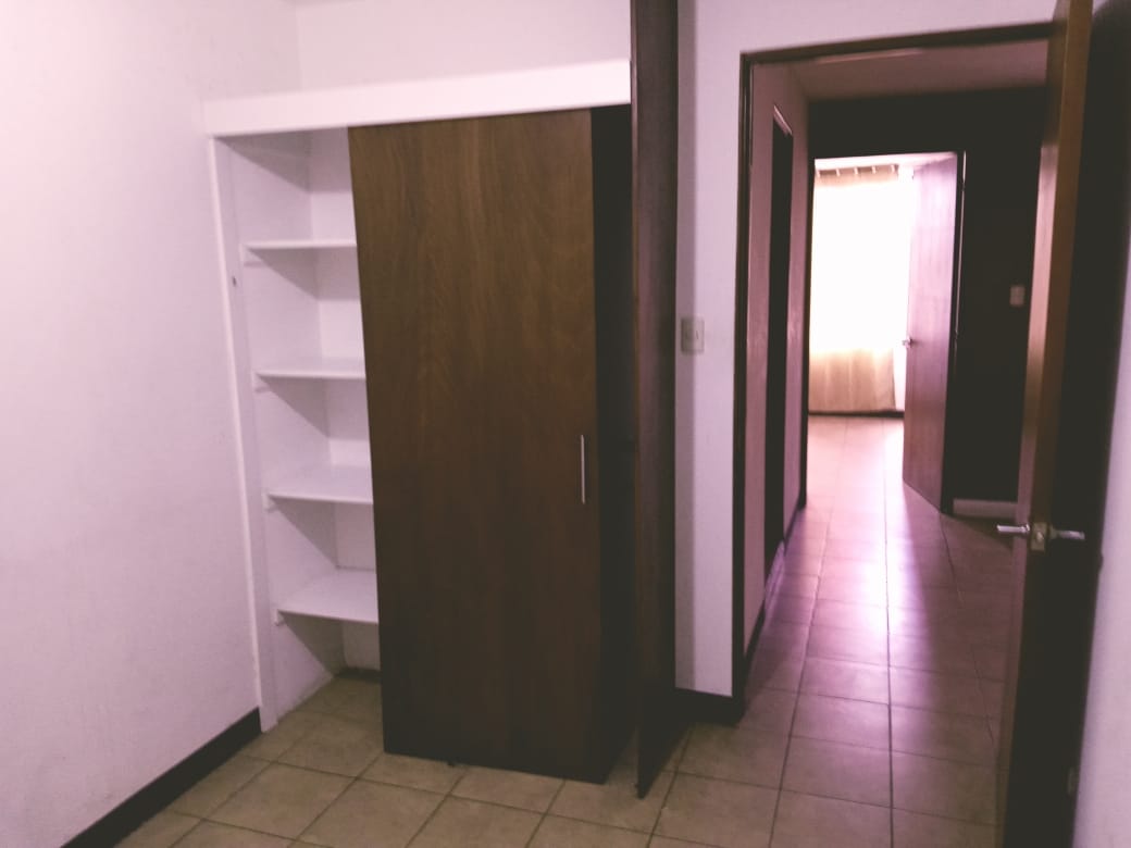 Venta de Casa o Casas, Terrenos, Propiedades, Apartamentos, Inmuebles en Guatemala, zona 11, zona 7, zona 2, zona 18, zona 16, Mixco, Carretera Al Salvador, Fraijanes, Santa Catarina Pinula, Antigua Guatemala, Villa Nueva, Villa Canales, San Miguel Petapa - Venta o Alquiler de Casas En Guatemala