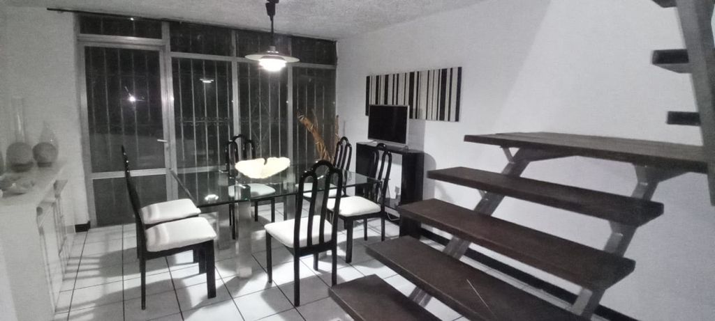 Venta de Casa o Casas, Terrenos, Propiedades, Apartamentos, Inmuebles en Guatemala, zona 11, zona 7, zona 2, zona 18, zona 16, Mixco, Carretera Al Salvador, Fraijanes, Santa Catarina Pinula, Antigua Guatemala, Villa Nueva, Villa Canales, San Miguel Petapa - Venta o Alquiler de Casas En Guatemala