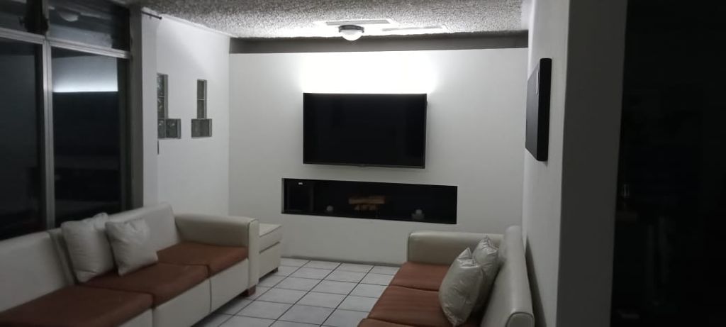 Venta de Casa o Casas, Terrenos, Propiedades, Apartamentos, Inmuebles en Guatemala, zona 11, zona 7, zona 2, zona 18, zona 16, Mixco, Carretera Al Salvador, Fraijanes, Santa Catarina Pinula, Antigua Guatemala, Villa Nueva, Villa Canales, San Miguel Petapa - Venta o Alquiler de Casas En Guatemala