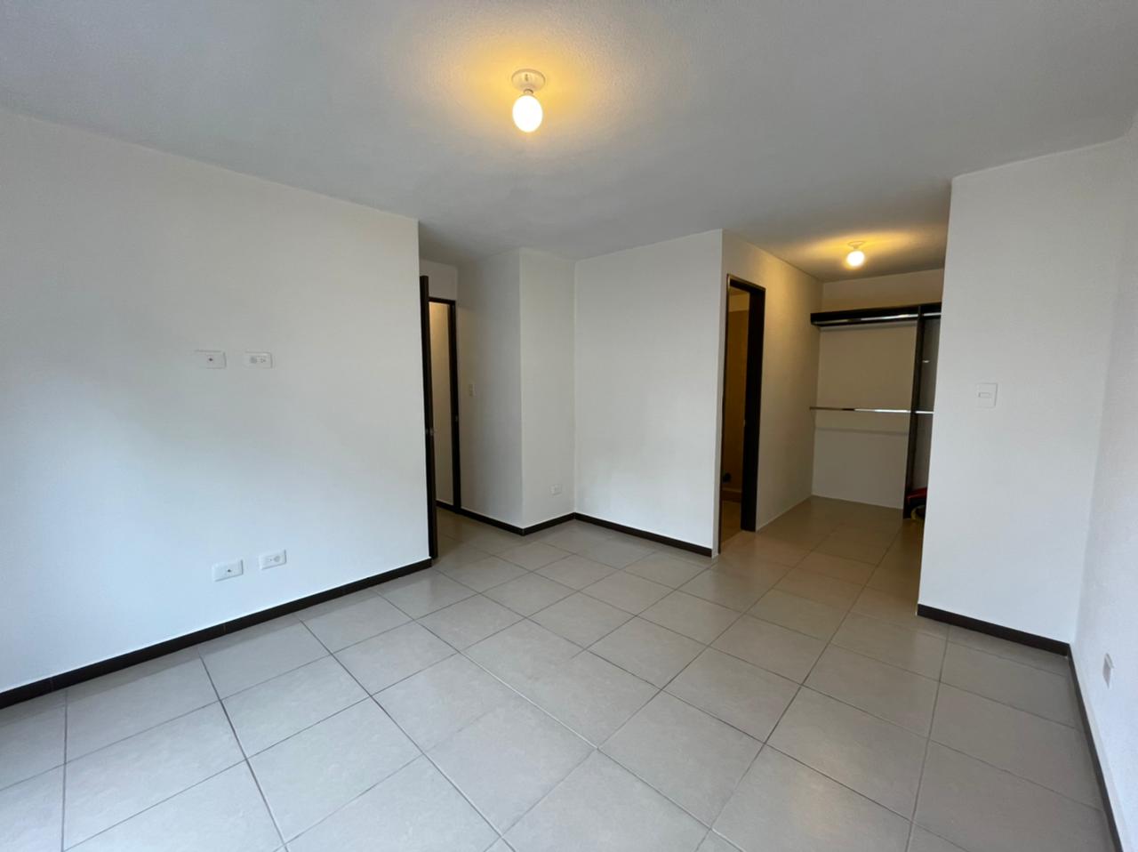 Venta de Casa o Casas, Terrenos, Propiedades, Apartamentos, Inmuebles en Guatemala, zona 11, zona 7, zona 2, zona 18, zona 16, Mixco, Carretera Al Salvador, Fraijanes, Santa Catarina Pinula, Antigua Guatemala, Villa Nueva, Villa Canales, San Miguel Petapa - Venta o Alquiler de Casas En Guatemala