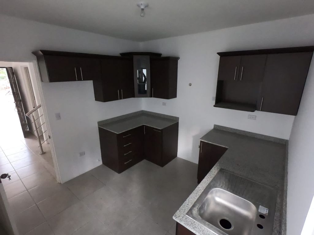 Venta de Casa o Casas, Terrenos, Propiedades, Apartamentos, Inmuebles en Guatemala, zona 11, zona 7, zona 2, zona 18, zona 16, Mixco, Carretera Al Salvador, Fraijanes, Santa Catarina Pinula, Antigua Guatemala, Villa Nueva, Villa Canales, San Miguel Petapa - Venta o Alquiler de Casas En Guatemala