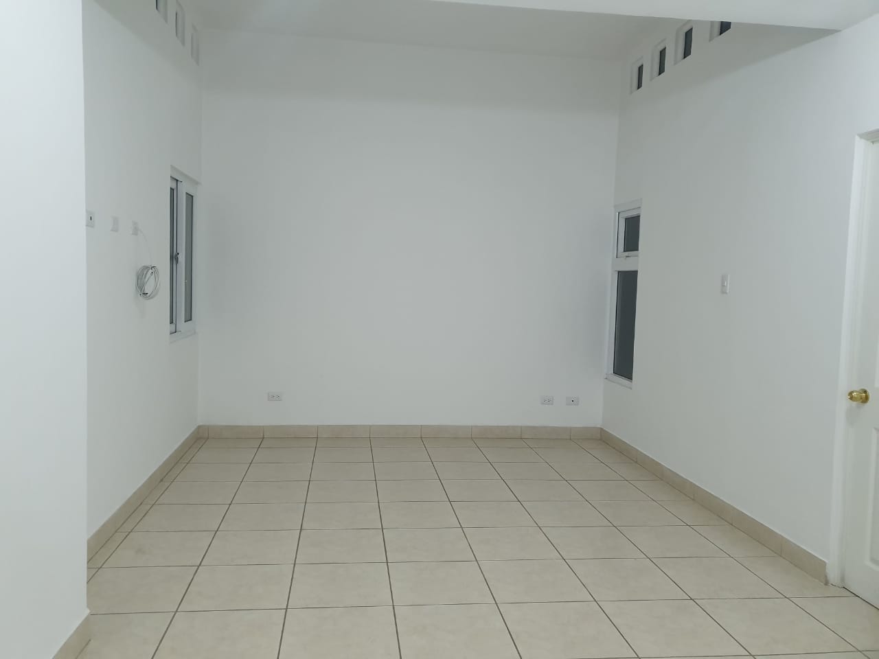 Venta de Casa o Casas, Terrenos, Propiedades, Apartamentos, Inmuebles en Guatemala, zona 11, zona 7, zona 2, zona 18, zona 16, Mixco, Carretera Al Salvador, Fraijanes, Santa Catarina Pinula, Antigua Guatemala, Villa Nueva, Villa Canales, San Miguel Petapa - Venta o Alquiler de Casas En Guatemala