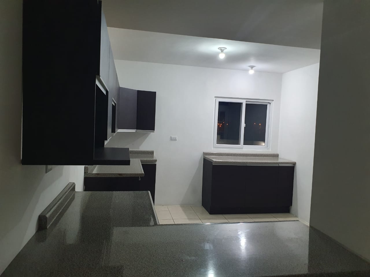 Venta de Casa o Casas, Terrenos, Propiedades, Apartamentos, Inmuebles en Guatemala, zona 11, zona 7, zona 2, zona 18, zona 16, Mixco, Carretera Al Salvador, Fraijanes, Santa Catarina Pinula, Antigua Guatemala, Villa Nueva, Villa Canales, San Miguel Petapa - Venta o Alquiler de Casas En Guatemala