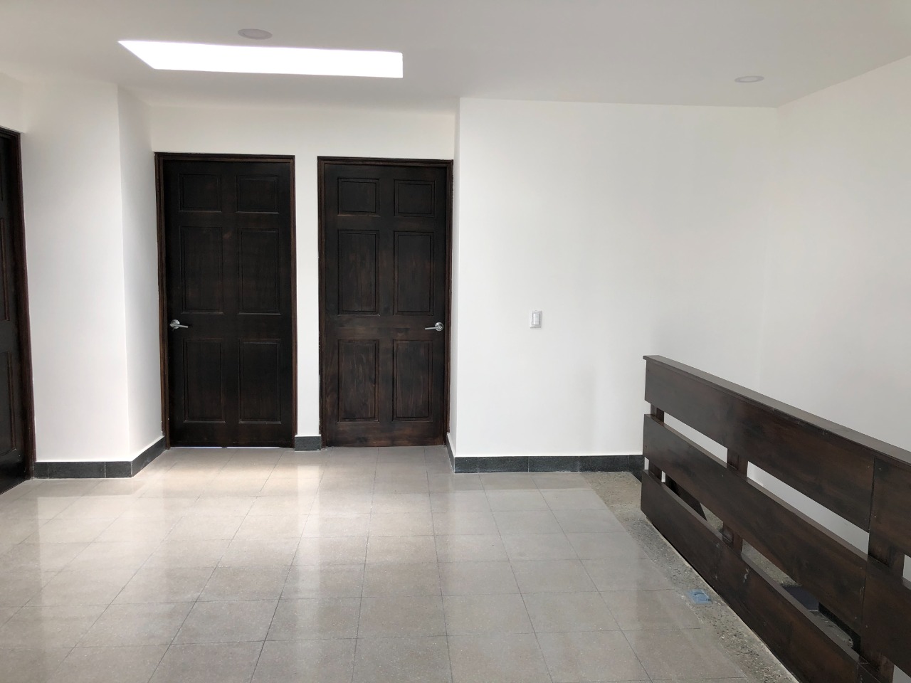 Venta de Casa o Casas, Terrenos, Propiedades, Apartamentos, Inmuebles en Guatemala, zona 11, zona 7, zona 2, zona 18, zona 16, Mixco, Carretera Al Salvador, Fraijanes, Santa Catarina Pinula, Antigua Guatemala, Villa Nueva, Villa Canales, San Miguel Petapa - Venta o Alquiler de Casas En Guatemala