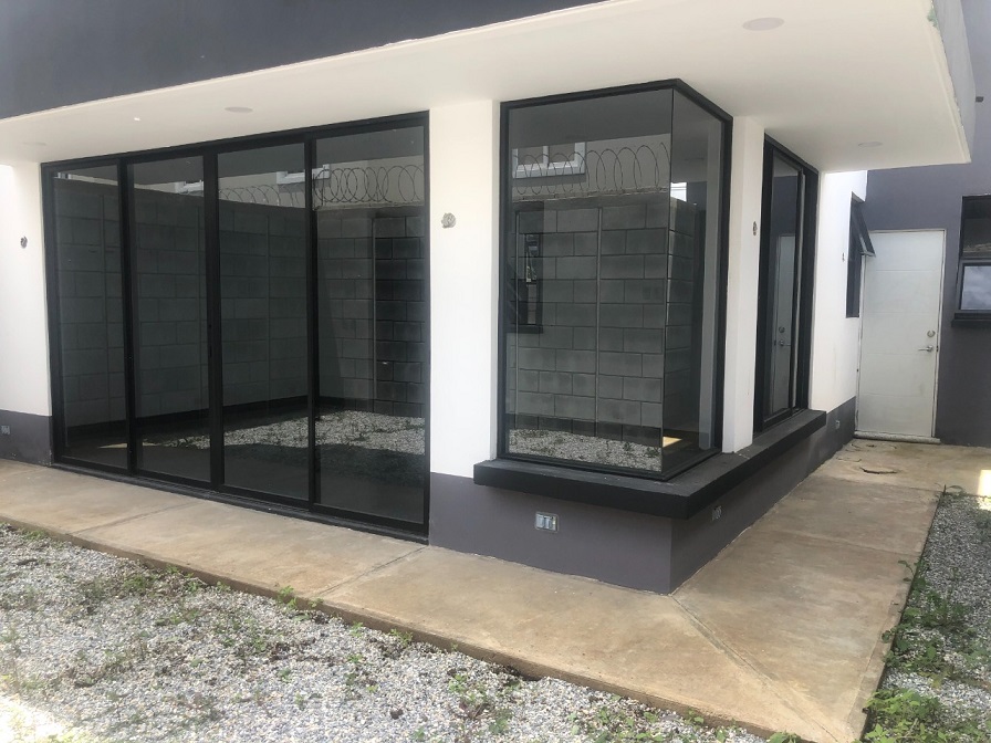 Venta de Casa o Casas, Terrenos, Propiedades, Apartamentos, Inmuebles en Guatemala, zona 11, zona 7, zona 2, zona 18, zona 16, Mixco, Carretera Al Salvador, Fraijanes, Santa Catarina Pinula, Antigua Guatemala, Villa Nueva, Villa Canales, San Miguel Petapa - Venta o Alquiler de Casas En Guatemala