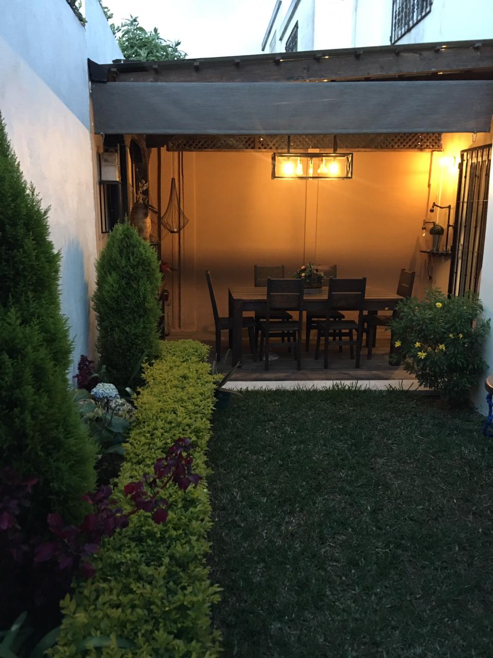 Venta de Casa o Casas, Terrenos, Propiedades, Apartamentos, Inmuebles en Guatemala, zona 11, zona 7, zona 2, zona 18, zona 16, Mixco, Carretera Al Salvador, Fraijanes, Santa Catarina Pinula, Antigua Guatemala, Villa Nueva, Villa Canales, San Miguel Petapa - Venta o Alquiler de Casas En Guatemala