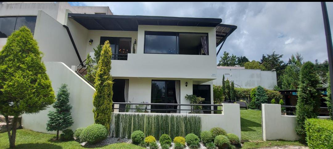 Venta de Casa o Casas, Terrenos, Propiedades, Apartamentos, Inmuebles en Guatemala, zona 11, zona 7, zona 2, zona 18, zona 16, Mixco, Carretera Al Salvador, Fraijanes, Santa Catarina Pinula, Antigua Guatemala, Villa Nueva, Villa Canales, San Miguel Petapa - Venta o Alquiler de Casas En Guatemala