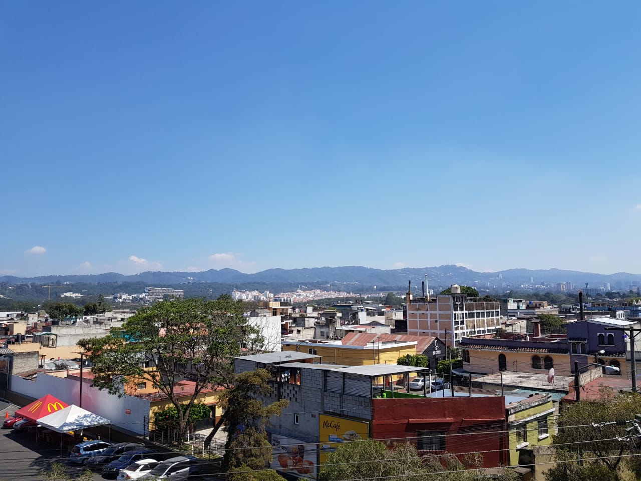 Venta de Casa o Casas, Terrenos, Propiedades, Apartamentos, Inmuebles en Guatemala, zona 11, zona 7, zona 2, zona 18, zona 16, Mixco, Carretera Al Salvador, Fraijanes, Santa Catarina Pinula, Antigua Guatemala, Villa Nueva, Villa Canales, San Miguel Petapa - Venta o Alquiler de Casas En Guatemala