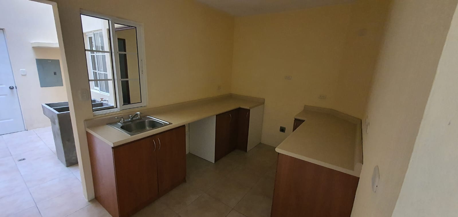 Venta de Casa o Casas, Terrenos, Propiedades, Apartamentos, Inmuebles en Guatemala, zona 11, zona 7, zona 2, zona 18, zona 16, Mixco, Carretera Al Salvador, Fraijanes, Santa Catarina Pinula, Antigua Guatemala, Villa Nueva, Villa Canales, San Miguel Petapa - Venta o Alquiler de Casas En Guatemala