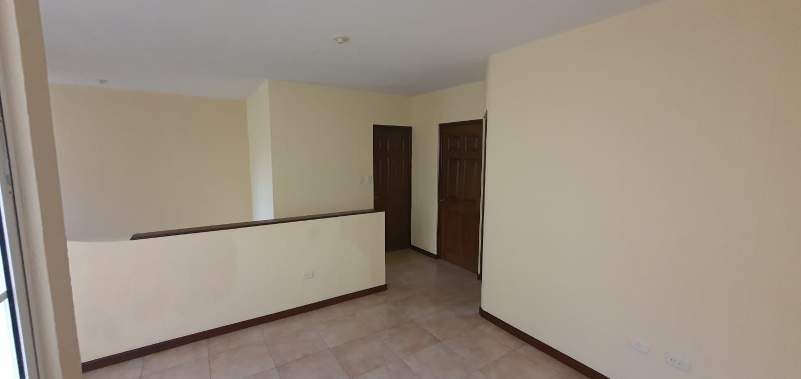 Venta de Casa o Casas, Terrenos, Propiedades, Apartamentos, Inmuebles en Guatemala, zona 11, zona 7, zona 2, zona 18, zona 16, Mixco, Carretera Al Salvador, Fraijanes, Santa Catarina Pinula, Antigua Guatemala, Villa Nueva, Villa Canales, San Miguel Petapa - Venta o Alquiler de Casas En Guatemala