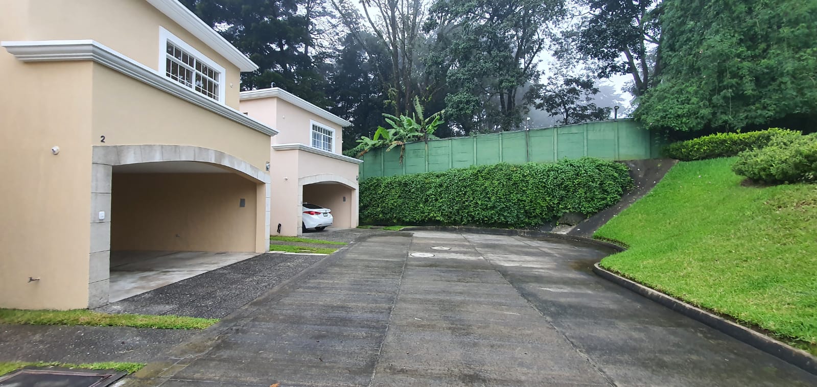 Venta de Casa o Casas, Terrenos, Propiedades, Apartamentos, Inmuebles en Guatemala, zona 11, zona 7, zona 2, zona 18, zona 16, Mixco, Carretera Al Salvador, Fraijanes, Santa Catarina Pinula, Antigua Guatemala, Villa Nueva, Villa Canales, San Miguel Petapa - Venta o Alquiler de Casas En Guatemala