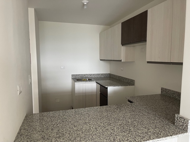 Venta de Casa o Casas, Terrenos, Propiedades, Apartamentos, Inmuebles en Guatemala, zona 11, zona 7, zona 2, zona 18, zona 16, Mixco, Carretera Al Salvador, Fraijanes, Santa Catarina Pinula, Antigua Guatemala, Villa Nueva, Villa Canales, San Miguel Petapa - Venta o Alquiler de Casas En Guatemala